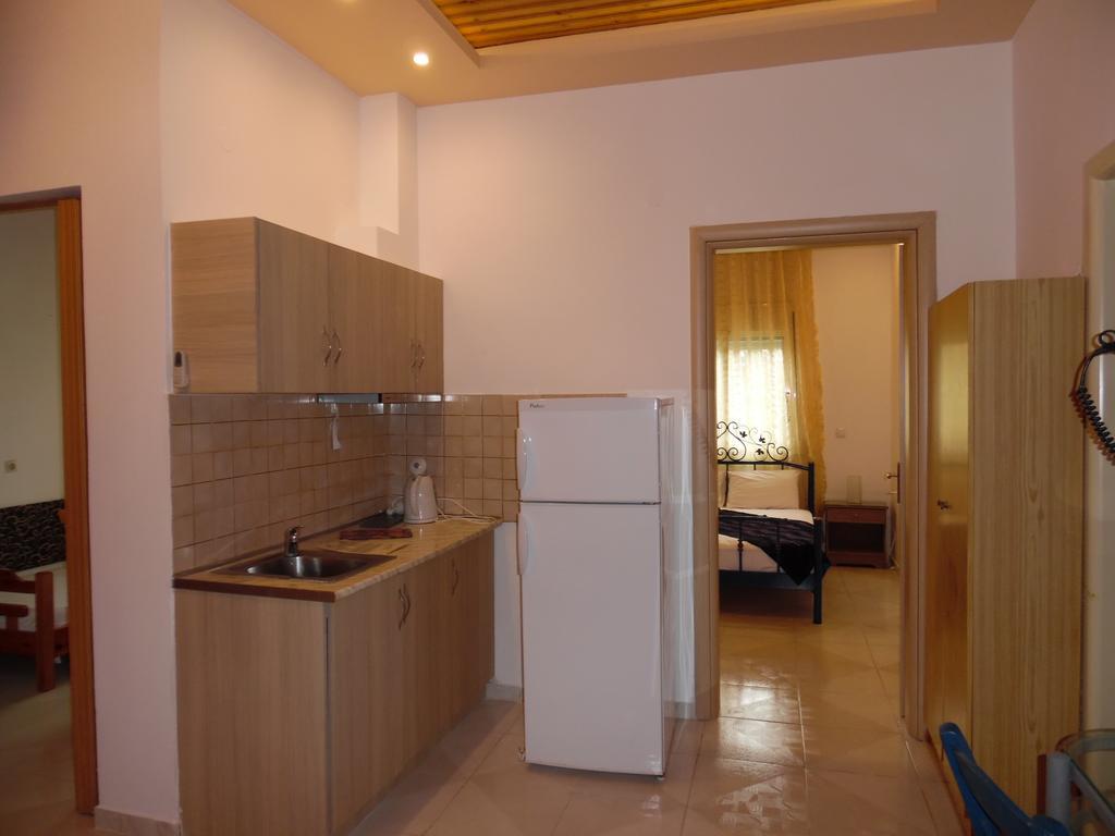 Fernando Hotel Ofrinion Ngoại thất bức ảnh